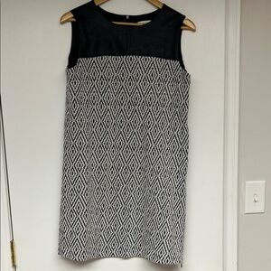Sleeveless Black & White Diamond-Pattern Mini Dress